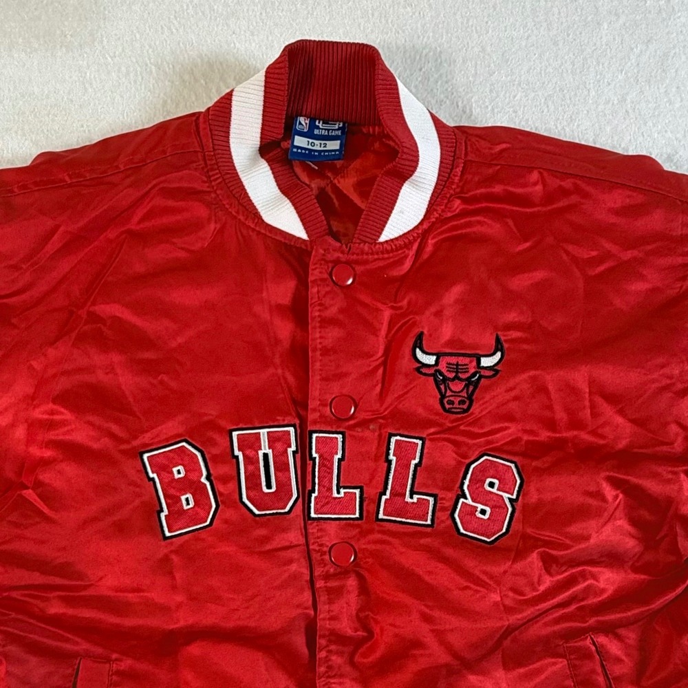 Chicago Bulls NBA Jacket Kids 10-12 Satin Varsity Snap Red Ultra Game